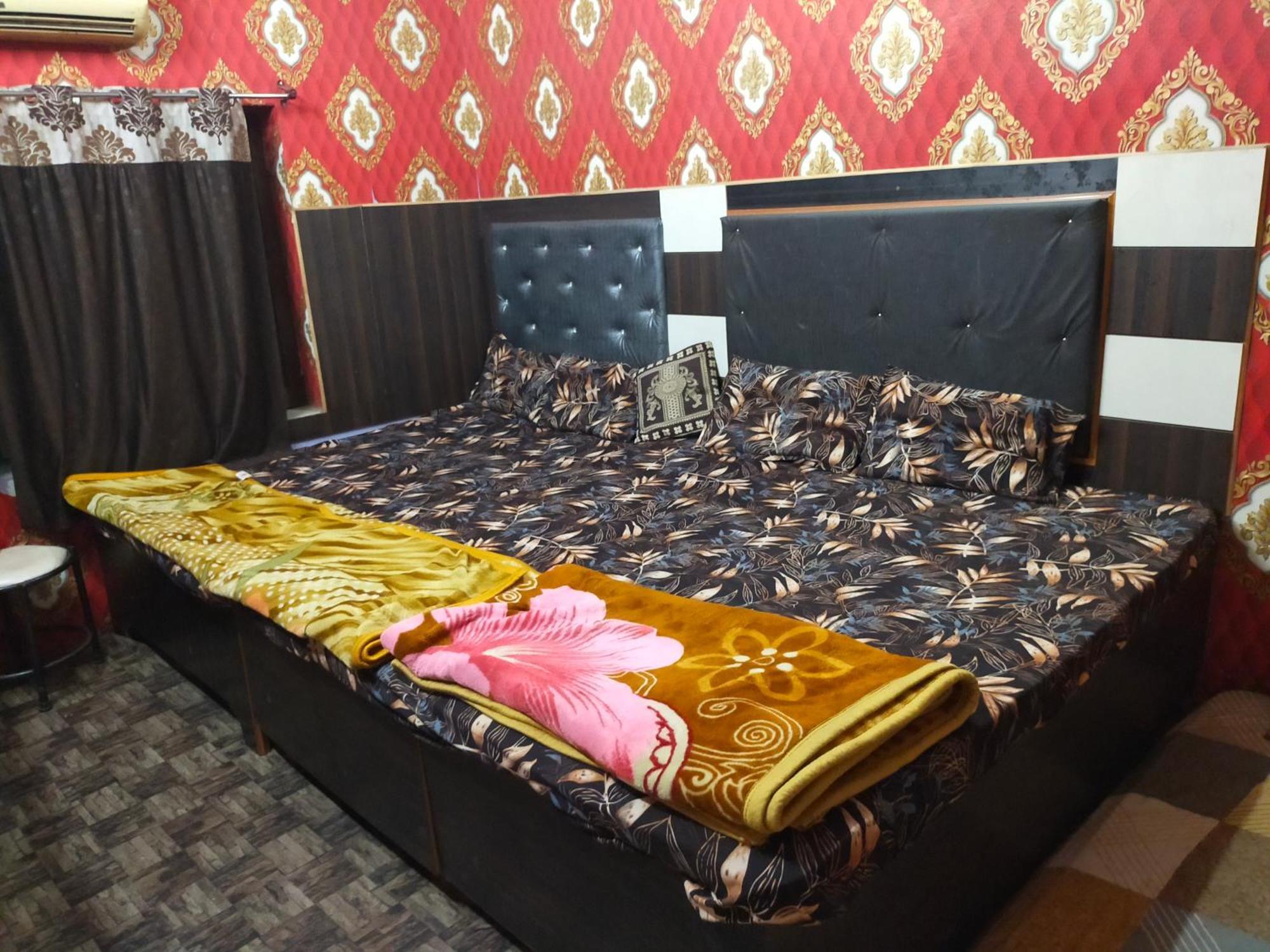 Maa Vaishno Guest House Варанаси Экстерьер фото