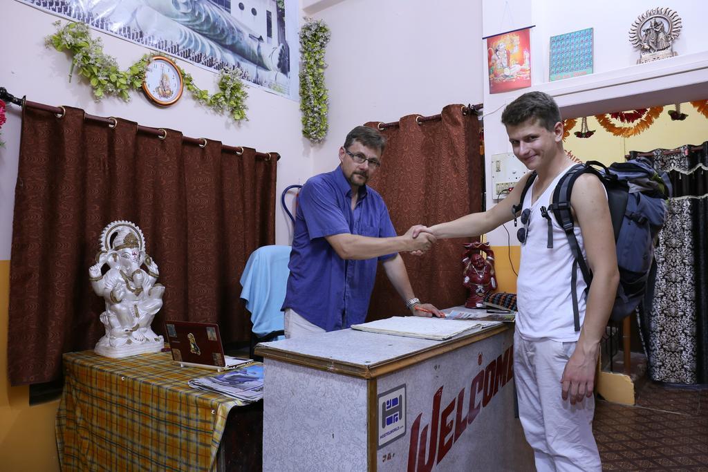 Maa Vaishno Guest House Варанаси Экстерьер фото