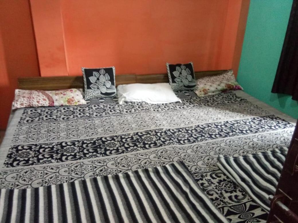 Maa Vaishno Guest House Варанаси Экстерьер фото